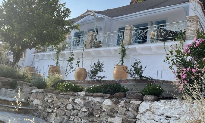 Poros Casa | Karen’s Mikro Spiti, Poros. Presented by LazyDaze