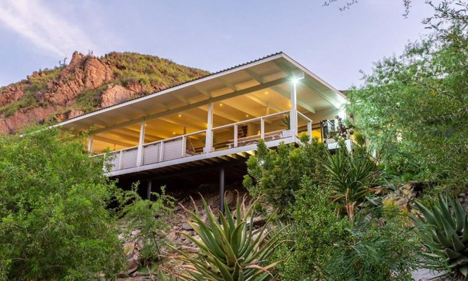 Calitzdorp Casa | Karoo Mountain River House