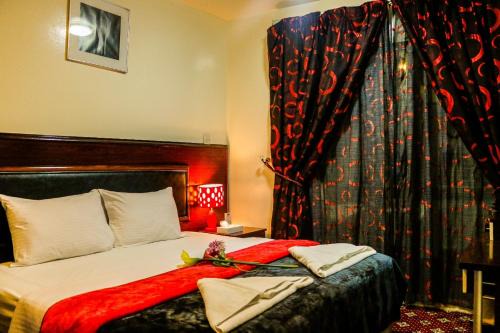 Naif Hotel | Karoon Hotel