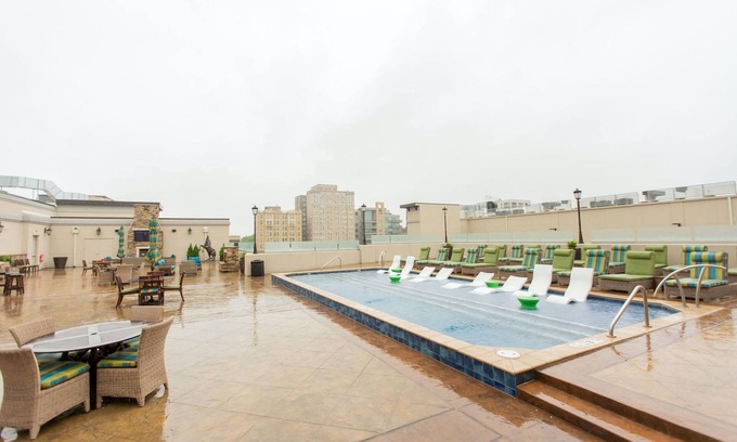 Central West End Apartamento | Kasa Charming 2 BD Gym Access St Louis