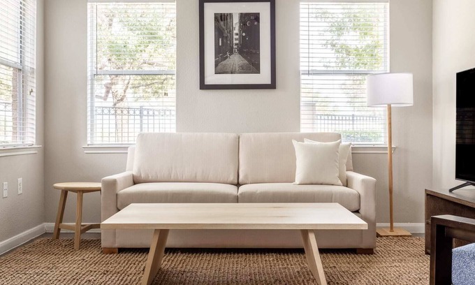 Pearland Apartamento | Kasa | Inviting 2BD in South Houston | Pearland
