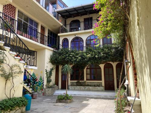 Quetzaltenango Hostal | Kasa Kiwi Hostel & Travel Agency