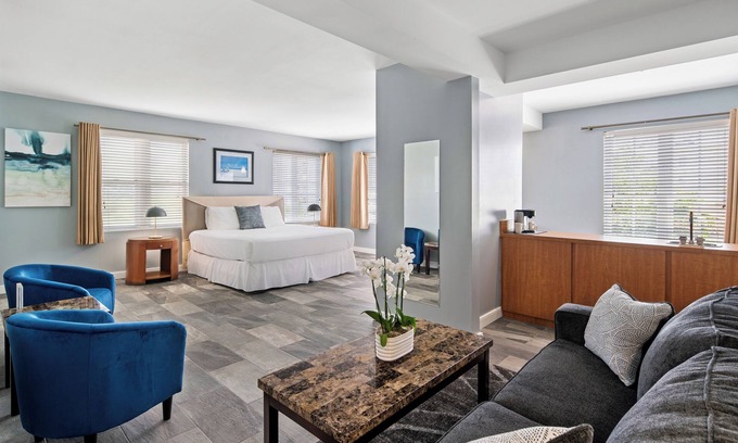 South Beach Hotel | Kasa La Flora and Impala Miami Beach