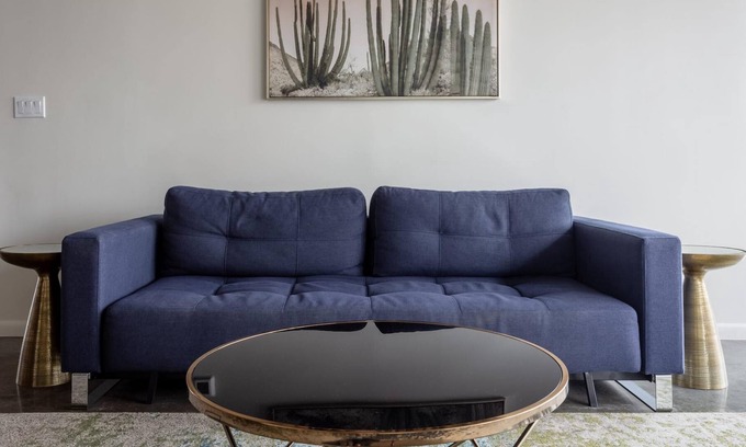 Second Street District Apartamento | Kasa | Spacious Balcony, Ideal for both Short/Long Stays | 2nd Street