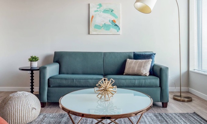 Lowry Hill East Apartamento | Kasa | Welcoming 2 BD + Onsite Gym Access | Minneapolis