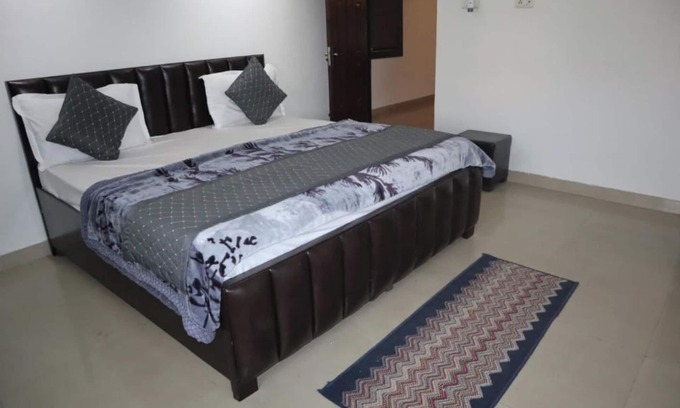 Mahmoorganj Apartamento | Kashidhya K-507 Sigra two bedroom apt