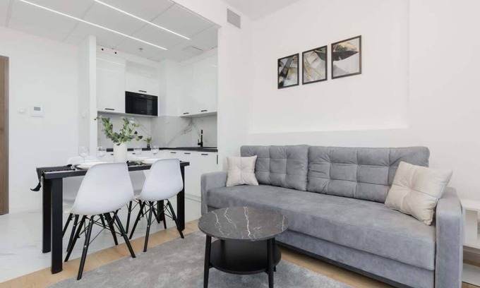 Wola Apartamento | Kasprzaka 29 | Apartment with A/C | Remote Work