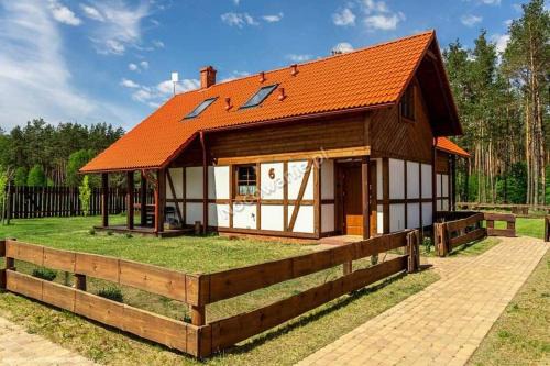 Lipnica Casa | Kaszuby w Ostoja Bukowo - U Małgośki domek 6 z widokiem na las i internetem