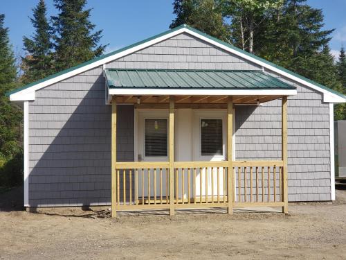 Linneus Otro | Katahdin's Shadow Lodge