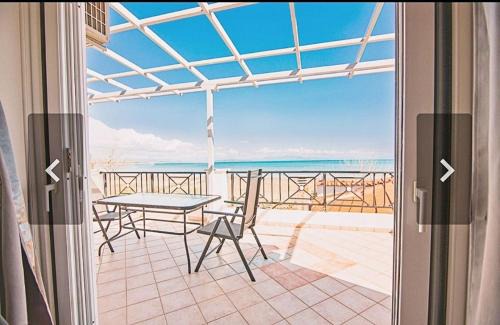 Katakolo Casa | Κatakolo Luxury Seaside House & Garden