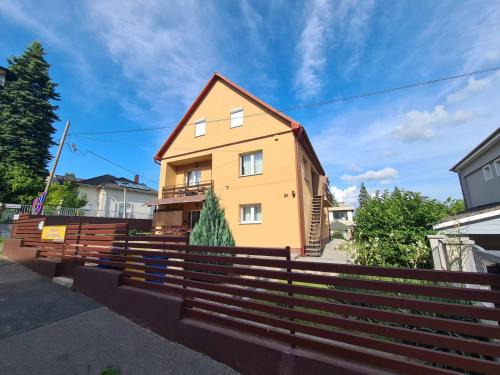 Miskolc-Tapolca Apartamento | Katalin Apartmanház