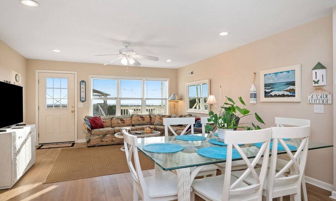 Caswell Beach Casa | Katie Lou's Place: 5 habitaciones / 2 baños Casa frente al mar para perros en la playa de Caswell