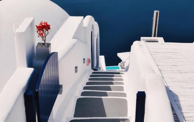 Imerovigli Hotel | Katikies Chromata Santorini - The Leading Hotels of the World