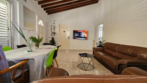 Paphos Hostal | KATKA Hostel Paphos