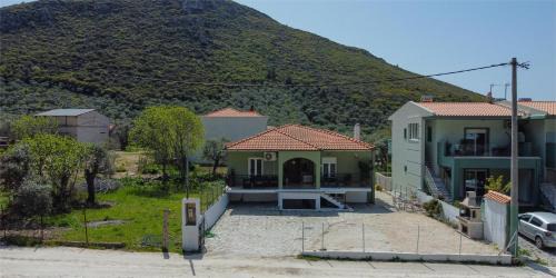 Prinos Casa | Katsanikos House