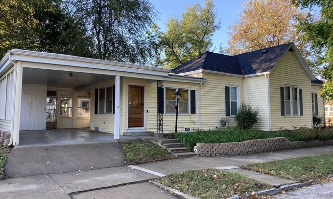 Boonville Casa | Katy Trail Pull Off