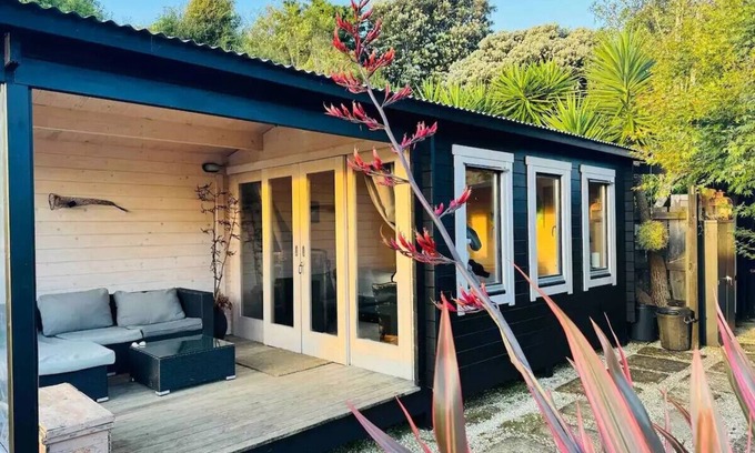 Thames Cabina | Kauaeranga Vista Tui Sunset Cabin