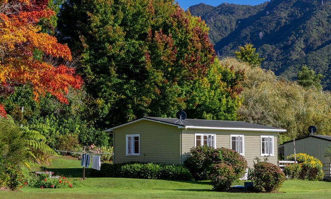 Marahau Casa | KAURI COTTAGE - M?RAHAU HOLIDAY HOME, family friendly in Marahau
