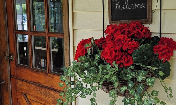 Petoskey Cabaña | Kay's Haven on Crooked Lake