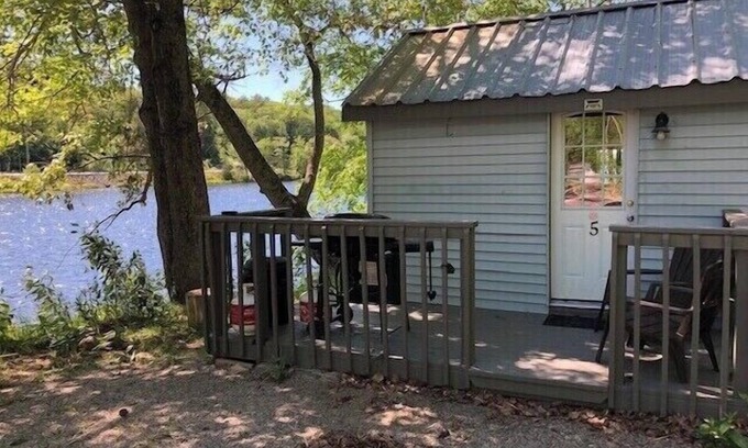 Algonquin Highlands Cabaña | KAYAKS * CANOE * PADDLE BOARDS * WIFI * SATELLITE TV