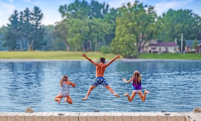 Newville Casa | Your Dream Vacay Starts Here Hot Tub/Kayaks/Arcade