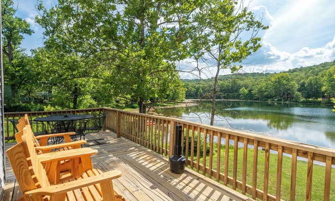 Hardy Cabina | Kayaks - Lakefront Home - Kiwanie Lodge East
