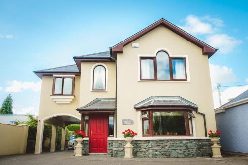 Killarney Casa | Kayden House