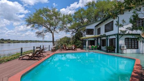 Komanyana Cabina | Kayube Estate Bungalows