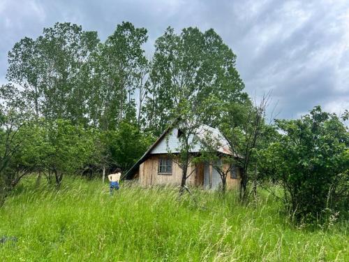 Kazanlak Casa | Kazanlak Cottage Shelter Country House with 1 Room and 1 Attic - No electricity, No Water, with Outhouse