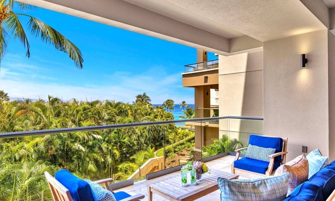Montage Kapalua Bay Condominio | KBM Resorts | FREE CAR | Luxury Oceanfront Villa at Montage Kapalua Bay | Private Lanai and BBQ MON-5203