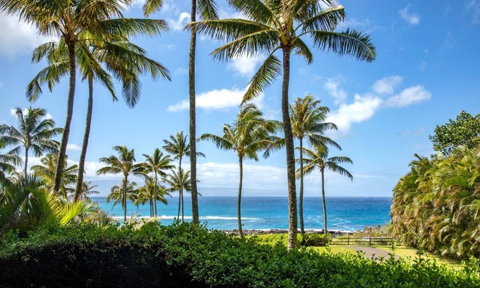 Montage Kapalua Bay Condominio | KBM Resorts | FREE CAR | Oceanfront Hale Mala At Montage Kapalua Bay Luxury Retreat at Montage,3-Bedroom Condo with Daily Housekeeping, Spa!