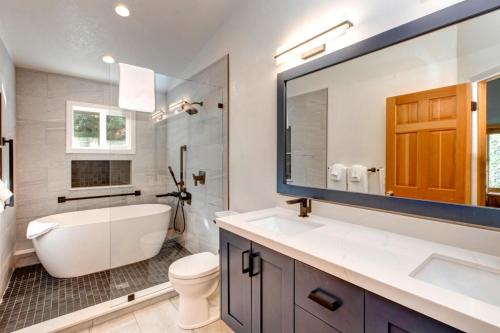 North Park City Casa | KBM Resorts Private Home Fantastic views Hot Tub AC Easy Walk to Resort and Main St. PLA-1155