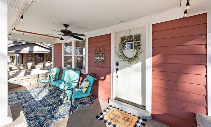 South Kansas City Casa | KC Charming Brookside Bungalow!