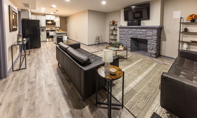 Kansas City Casa | 💎KCK Speedway Retreat❤️✧Lower Level✧