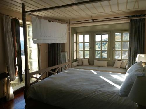 Ano Pedina Casa | Kedros - Α Stone maisonette with lounge and 2 bedrooms