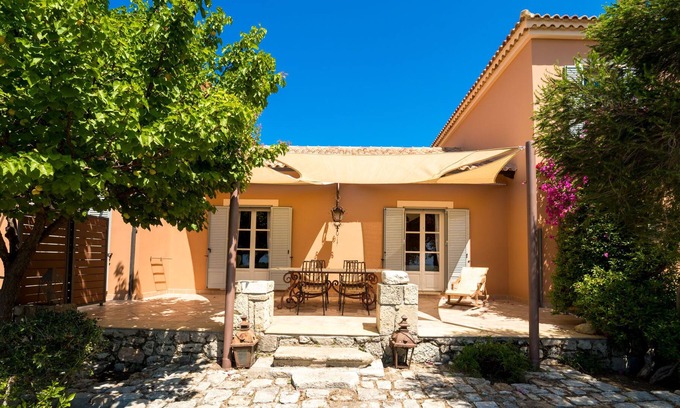 Kounopetra Casa | Kefalonia Relaxing stylish house