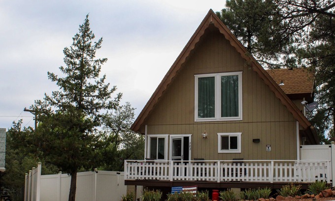 Payson Cabina | Keith Château; A Cheerful A-Frame Cabin ❤️