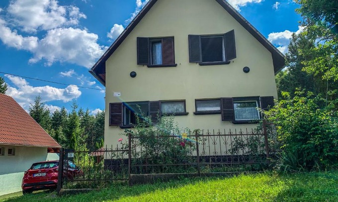 Matraderecske Casa | Kékesi Apartment with forest view