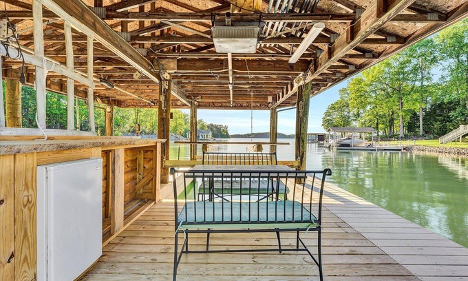 Penhook Casa | KELLY KOVE-BEACH AREA, NICE COVE