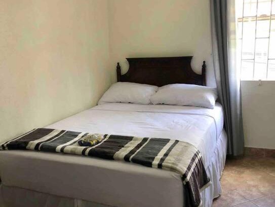 Four Roads Apartamento | Kelly's Studio Apartment - Rental near Airport, Amenities and Bus Route
