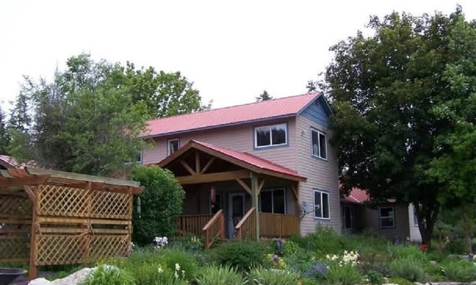Athol Casa | Kelso Lake Farm House – Close to Silverwood!