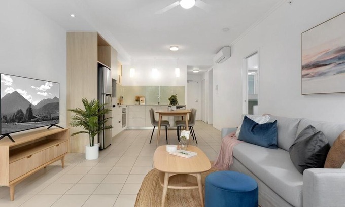 Kelvin Grove Apartamento | Kelvin Grove Sanctuary - 2BR 2BA w Private Balcony M13