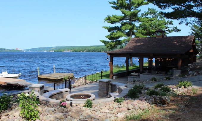 Dollar Bay Casa | Kemp's Rentals-Loft Rental -Sauna-next to Portage Lake-Beach-Fire pit & Pavilion