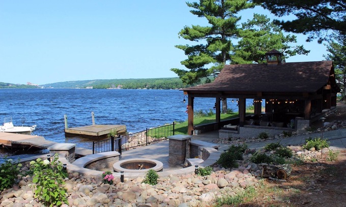 Dollar Bay Casa | Kemp's Rentals Lujoso retiro ejecutivo Portage Lake-Beach-Firepit & Pavilion