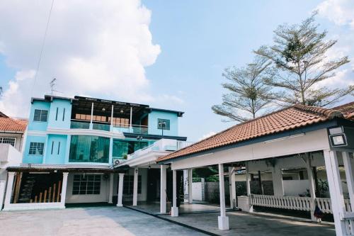 Kempas Casa | Kempas - 32 Pax SemiD, Near Paradigm Mall JB