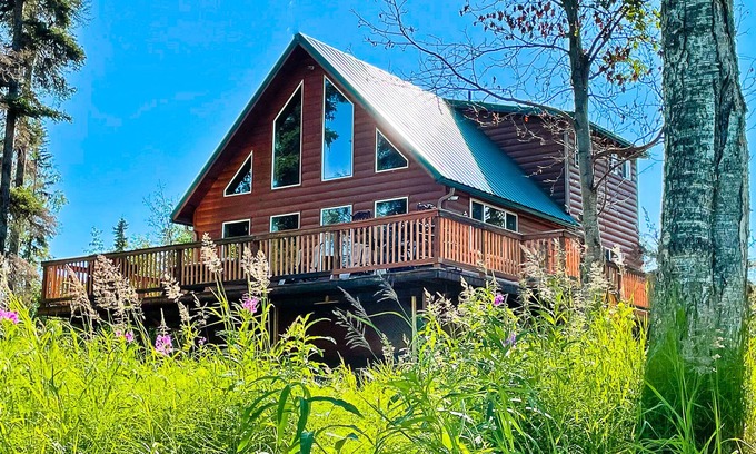 Soldotna Cabina | Kenai Riverfront Cabin, Private Fishing Platforms, Newly Remodeled