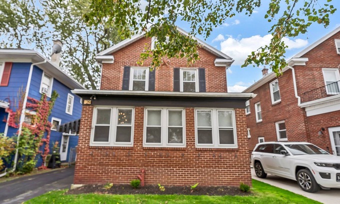 Kenmore Casa | Kenmore Village Charm