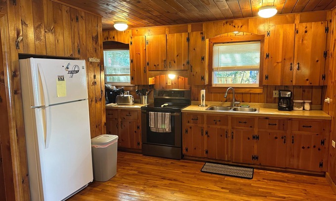 Lyman Casa | Kennebunk Pond Waterfront House