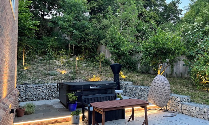 Aldington Cabaña | Kent Downs Love Nest