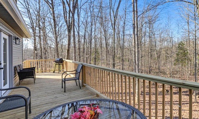 New Johnsonville Apartamento | Kentucky Lake Retreat 4 Mi to Shore Boat and Fish!